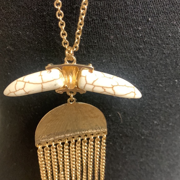 Necklace with Gold and white center piece, Beautiful piece - Picture 7 of 9